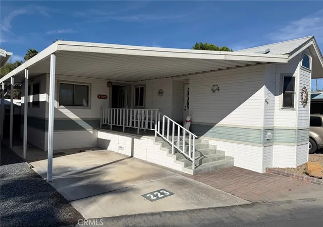 Photo 3 of Manufactured home for sale at 69801 Ramon #223, Cathedral City, CA 92234 | MLS# OC26044487 | Listing updated on 2026-03-11