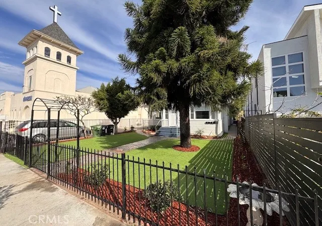 2nd image of 1334 S Berendo St, Los Angeles, CA 90006 | MLS# CV26044239