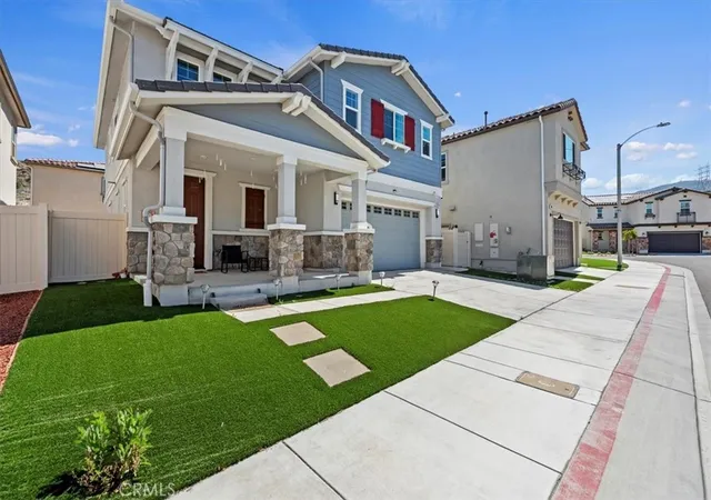 Photo 3 of Single family home for sale at 20911 Jennings Way, Newhall, CA 91321 | MLS# IV26041913 | Listing updated on 2026-06-10