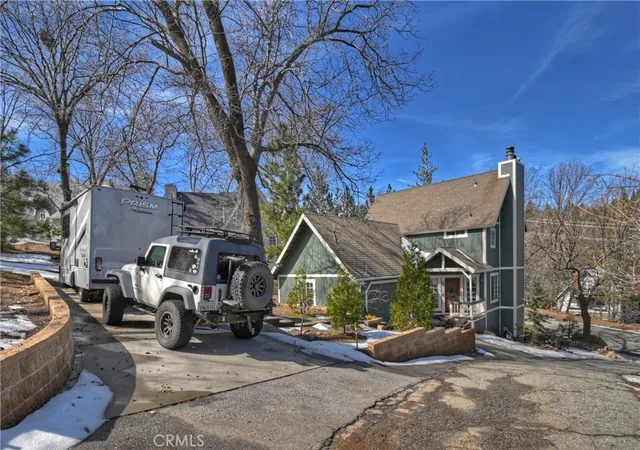 2nd image of 28223 North Bay, Lake Arrowhead, CA 92352 | MLS# IG26044701