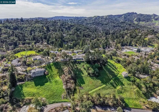 Photo 3 of Land for sale at Park Ln Dr, Orinda, CA 94563 | MLS# 41125580 | Listing updated on 2026-04-05