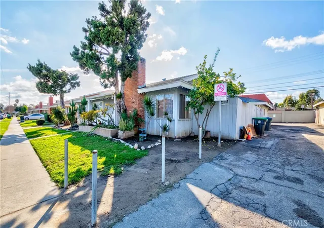 3rd image of 15821 S Myrtle, Tustin, CA 92780 | MLS# OC26044786