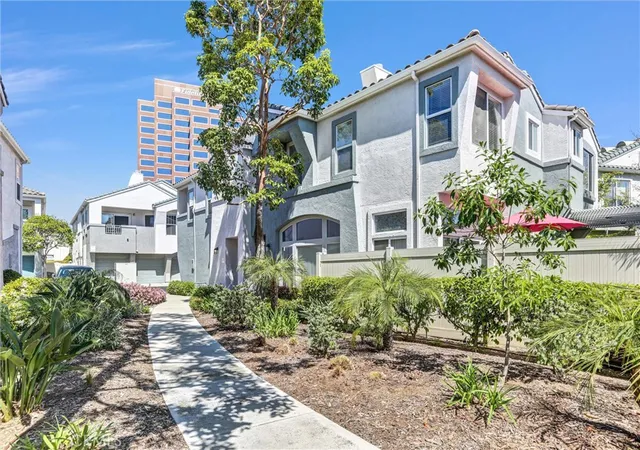 Photo 3 of Condo for sale at 7673 Hazard Ctr, San Diego, CA 92108 | MLS# AR26044897 | Listing updated on 2026-09-17