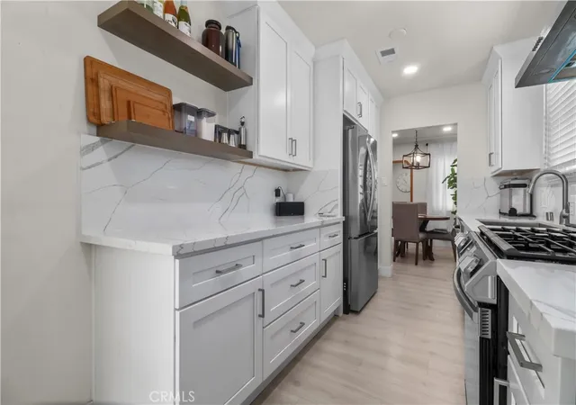 1st image of 200 E Barclay St, Long Beach, CA 90805 | MLS# RS26044911
