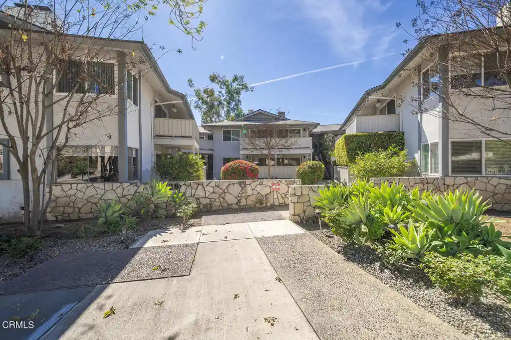 Listing Photo 2 - Condo for sale in 389 Cliff Dr located at 389 Cliff Dr, Pasadena, CA 91107 - Unit 389 Cliff Dr