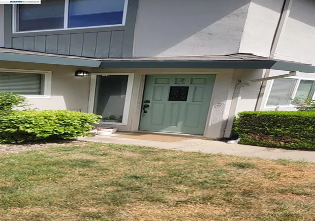 Condo for sale at 2341 Foothill Rd #3, Pleasanton, CA 94588 | MLS# 41125614