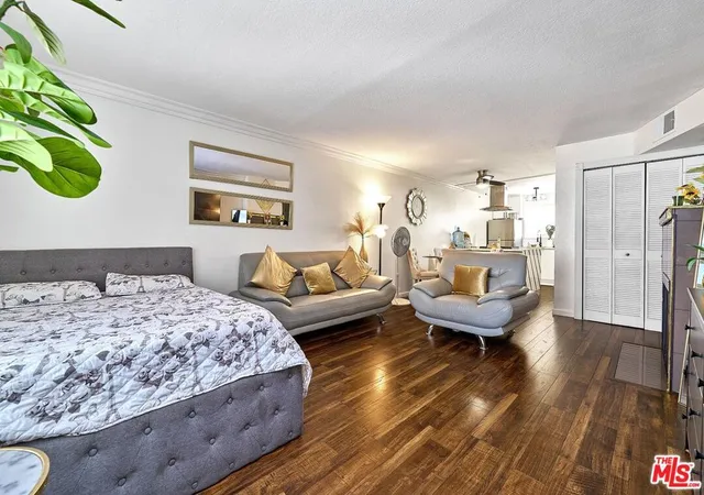 Homes for sale in Van Nuys, CA | 7045 Woodley Ave #110, Van Nuys, CA 91406 | MLS# 26658161