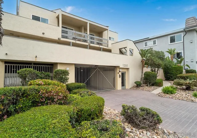 3rd image of 1230 Seacoast Dr #2, Imperial Beach, CA 91932 | MLS# 260004821SD