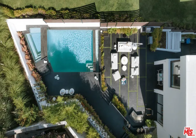 22nd image of 9852 San Cir, Beverly Hills, CA 90210 | MLS# 26656819