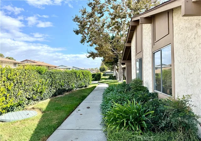 Listing Photo 4 - Condo for sale in building located at 1437 Forest Gln, Hacienda Heights, CA 91745