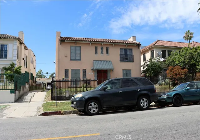 2nd image of 109 S Catalina, Los Angeles, CA 90004 | MLS# RS26044722