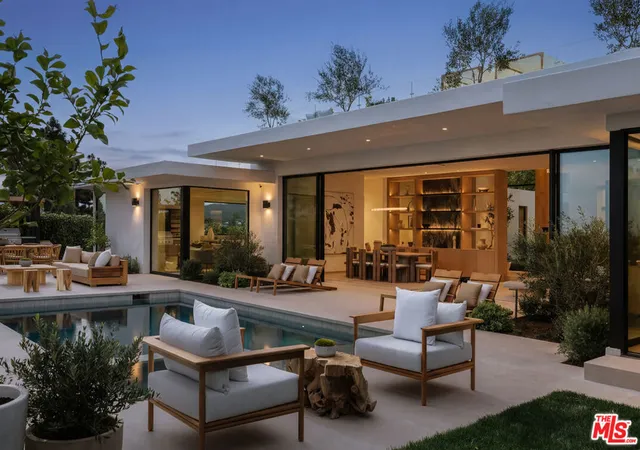 31st image of 854 Glenmere Wy, Los Angeles, CA 90049 | MLS# 26658351