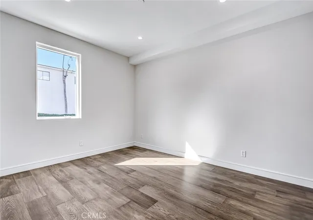 Photo 3 of Townhouse for sale at 2302 Perkins Ln, Redondo Beach, CA 90278 | MLS# PV26040177 | Listing updated on 2026-10-06