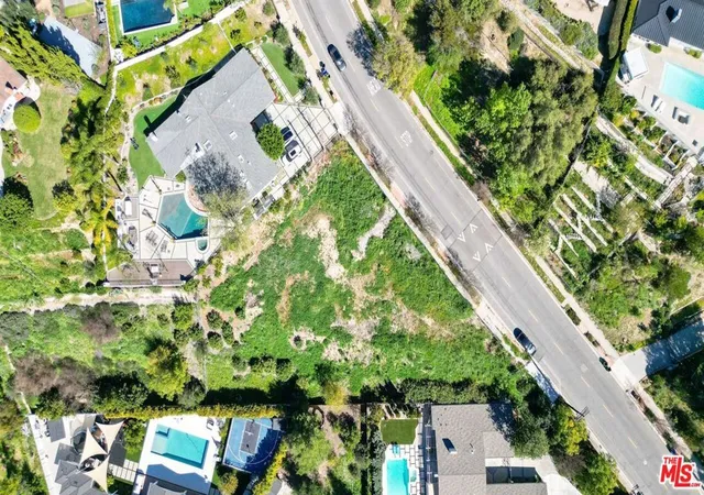 4th image of 20331 Wells Dr, Woodland Hills, CA 91364 | MLS# 26658531