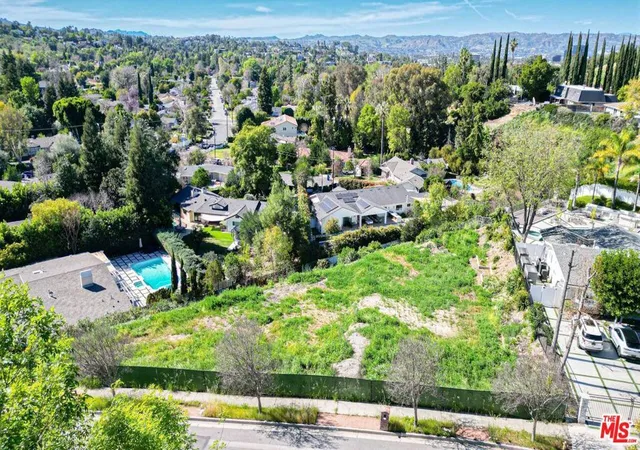 5th image of 20331 Wells Dr, Woodland Hills, CA 91364 | MLS# 26658531