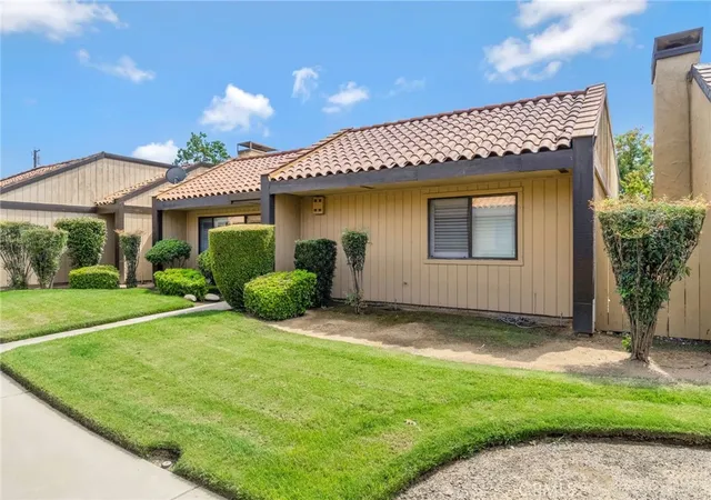 3rd image of 1751 W Santa Ana, Fresno, CA 93705 | MLS# FR26045681
