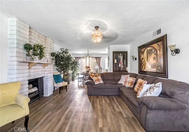 5th image of 1751 W Santa Ana, Fresno, CA 93705 | MLS# FR26045681