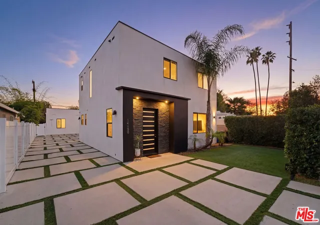 1st image of 14650 Margate St, Sherman Oaks, CA 91411 | MLS# 26657675