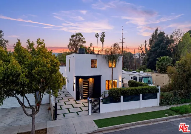 2nd image of 14650 Margate St, Sherman Oaks, CA 91411 | MLS# 26657675