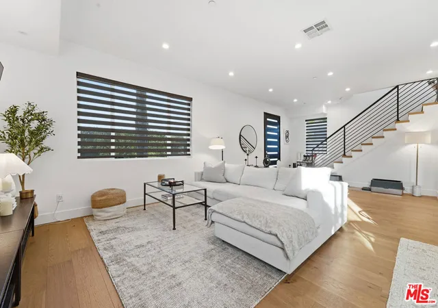 4th image of 14650 Margate St, Sherman Oaks, CA 91411 | MLS# 26657675