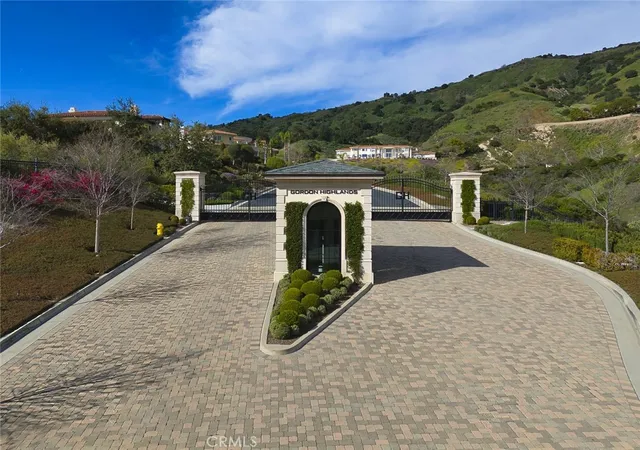 Photo 1 of Land for sale at 685 Gordon Highlands Rd, Glendora, CA 91741 | MLS# CV26033261 | Listing updated on 2026-09-30