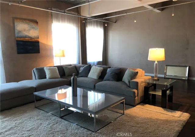 1st image of 312 W 5Th St #1205, Los Angeles, CA 90013 | MLS# SR26045888