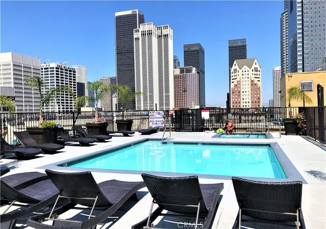 2nd image of 312 W 5Th St #1205, Los Angeles, CA 90013 | MLS# SR26045888