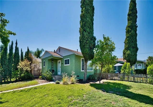 5th image of 6153 Clybourn Ave, North Hollywood, CA 91606 | MLS# SR26045154