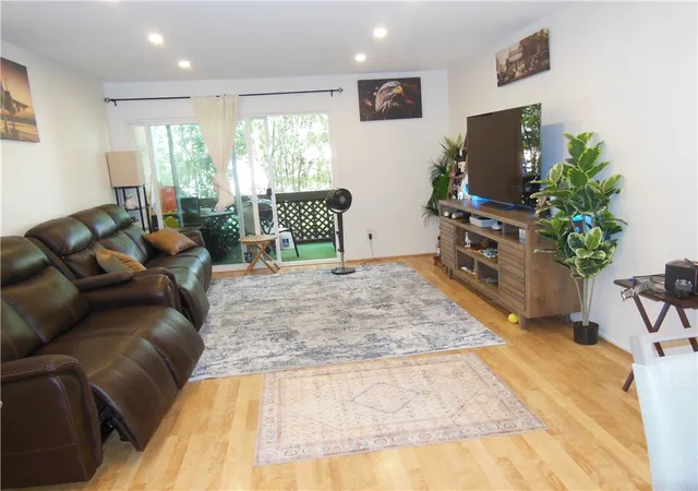 2nd image of 23515 Lyons Ave #116, Valencia, CA 91355 | MLS# SR26046087