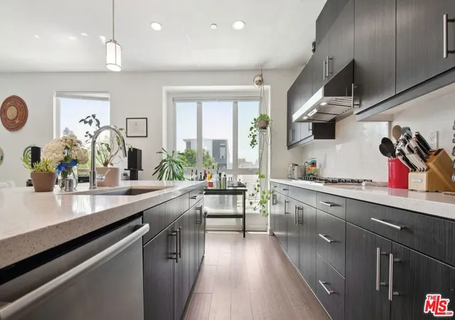4th image of 1156 N Orange Dr, Los Angeles, CA 90038 | MLS# 26658299