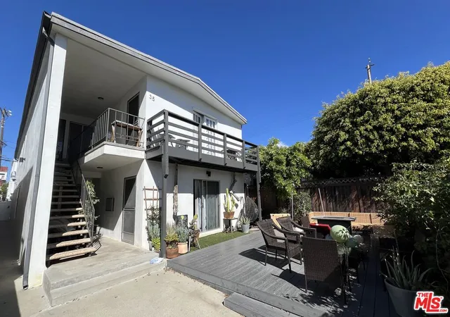 2nd image of 35 23rd Ave, Venice, CA 90291 | MLS# 26644109