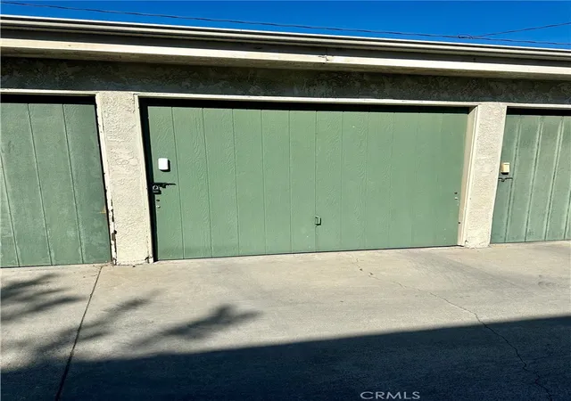 Homes for sale in Long Beach, CA | 1045 E 3rd #4, Long Beach, CA 90802 | MLS# DW26045521