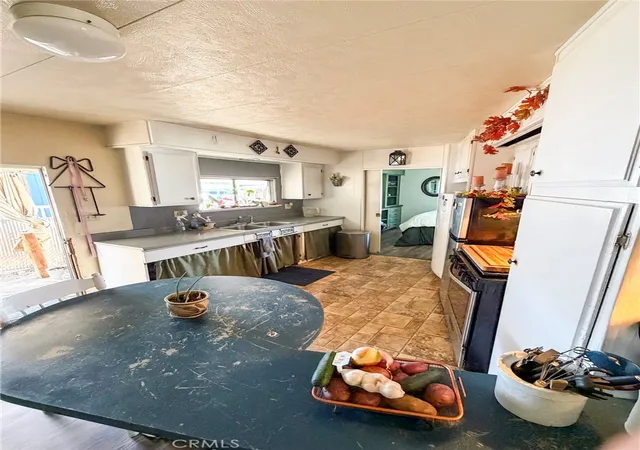 Photo 2 of Manufactured home for sale at 1000 Windy Pass #104, Barstow, CA 92311 | MLS# HD26045061 | Listing updated on 2026-03-03