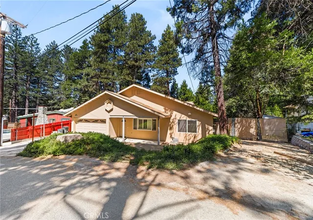 Photo 2 of Single family home for sale at 31686 Luring Pines Cir, Running Springs, CA 92382 | MLS# IV26046330 | Listing updated on 2026-10-06