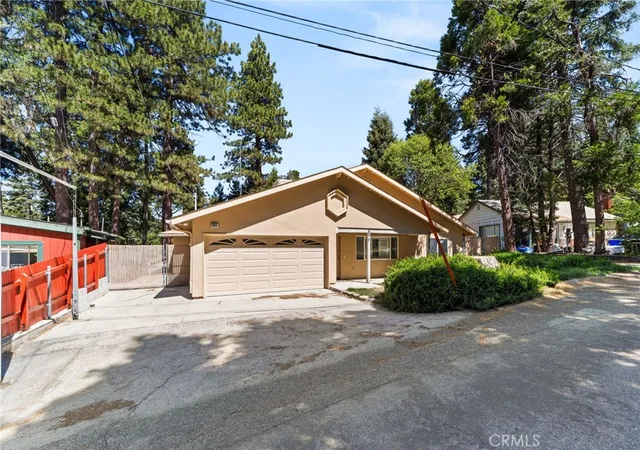 Photo 3 of Single family home for sale at 31686 Luring Pines Cir, Running Springs, CA 92382 | MLS# IV26046330 | Listing updated on 2026-10-06
