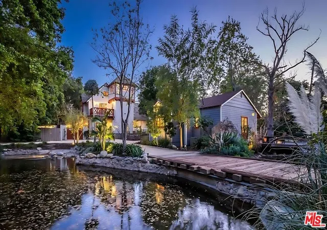 1st image of 4750 Encino Ave, Encino, CA 91316 | MLS# 26659163
