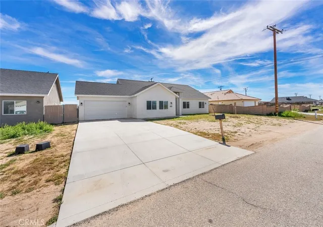 Homes for sale in California City, CA | 10588 Peach Ave, California City, CA 93505 | MLS# SR26045802