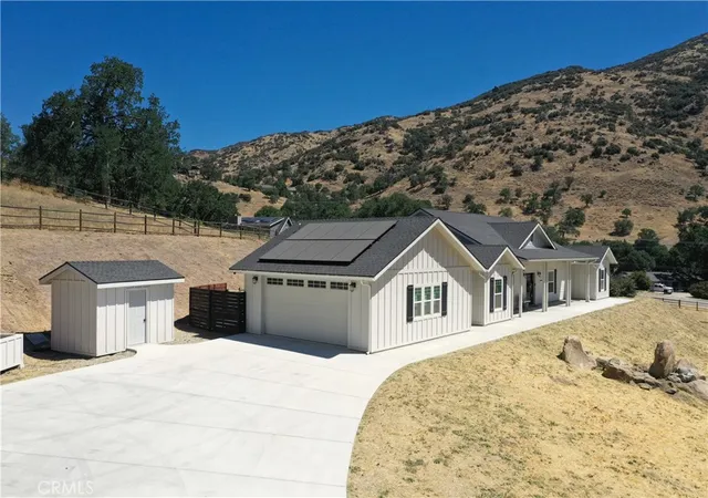 Homes for sale in Tehachapi, CA | 25904 Bear Valley, Tehachapi, CA 93561 | MLS# SR26045558