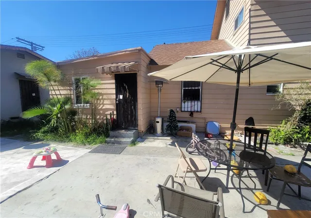 3rd image of 632 E 45Th, Los Angeles, CA 90011 | MLS# HD26044214