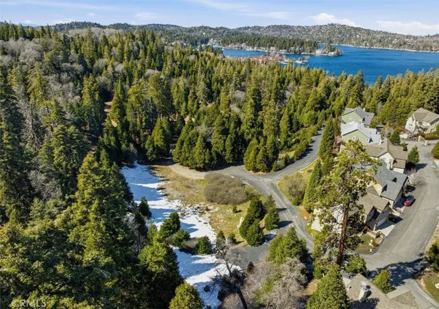 2nd image of 28432 Fresh Spring Ln, Lake Arrowhead, CA 92352 | MLS# IV26042912