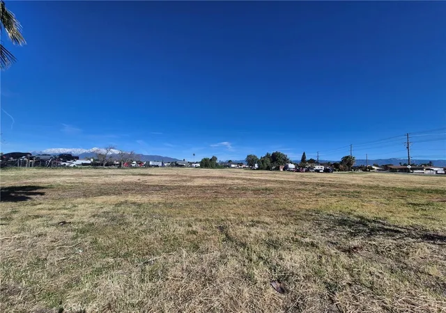 Homes for sale in Bloomington, CA | 18490 Santa Ana, Bloomington, CA 92316 | MLS# CV26046528