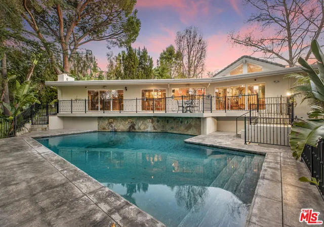 2nd image of 4968 Queen Florence Ln, Woodland Hills, CA 91364 | MLS# 26659217