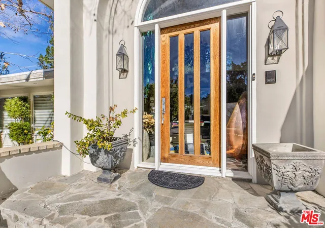 4th image of 4968 Queen Florence Ln, Woodland Hills, CA 91364 | MLS# 26659217