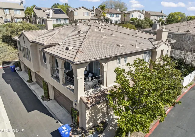 Photo 2 of Townhouse for sale at 28046 Serra Ln, Valencia, CA 91355 | MLS# 226000971 | Listing updated on 2026-09-03