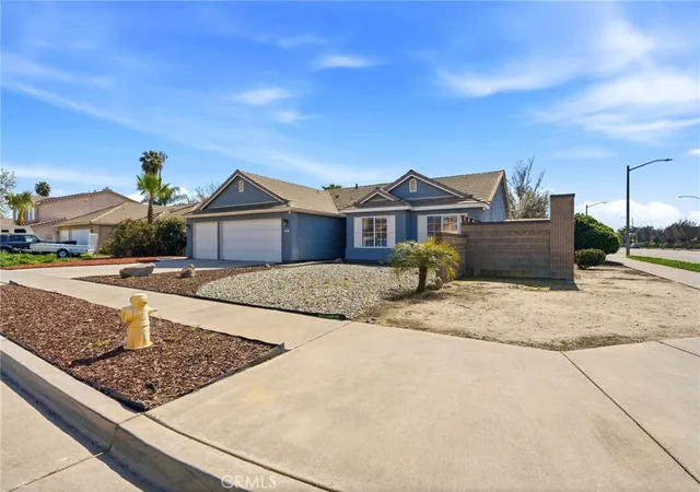 Photo 3 of Single family home for sale at 865 Avalon Dr, Lemoore, CA 93245 | MLS# PI26042530 | Listing updated on 2026-09-30