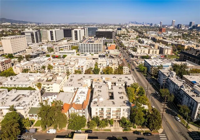2nd image of 141 S Clark Dr, West Hollywood, CA 90048