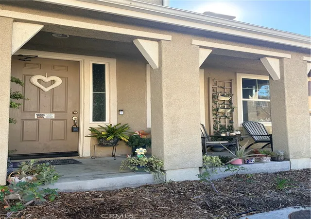 2nd image of 26014 Zaddison Ct, Newhall, CA 91350 | MLS# SR26046951