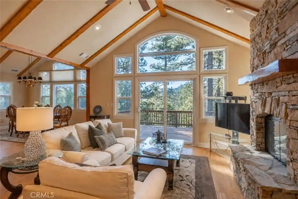 Photo 1 of Single family home for sale at 173 Grizzly Rd, Lake Arrowhead, CA 92352 | MLS# IG26046972 | Listing updated on 2026-10-30