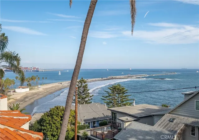 Photo 3 of Multi family home for sale at 3935 Bluff Pl, San Pedro, CA 90731 | MLS# PV26046318 | Listing updated on 2026-09-02