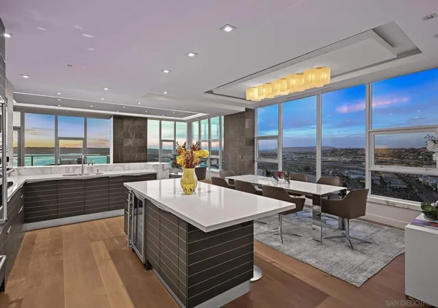 2nd image of 1325 Pacific Hwy #3503, San Diego, CA 92101 | MLS# 260005003SD